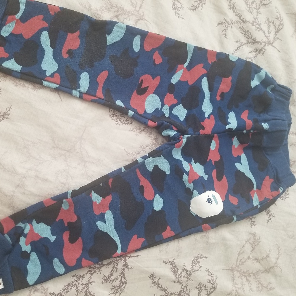 SOLD OUT Authentic BAPE Kids Shark Sweats sz 120